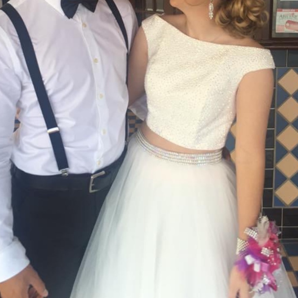 Sherri Hill prom dress